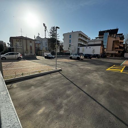 Appartamento Con Posto Auto Privato A Marina Centro Mare ริมินี ภายนอก รูปภาพ
